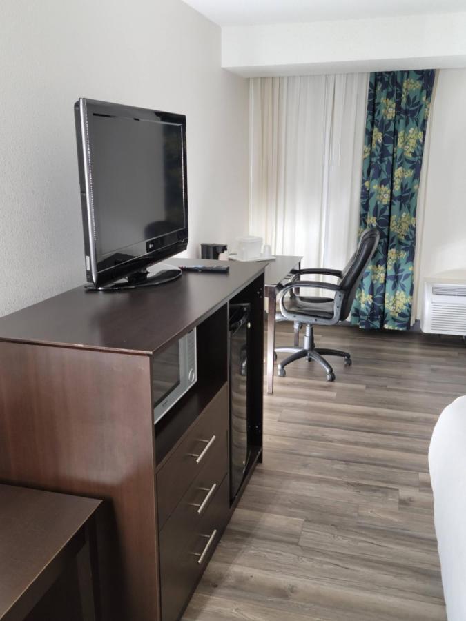 Quality Inn Terre Haute University Area מראה חיצוני תמונה