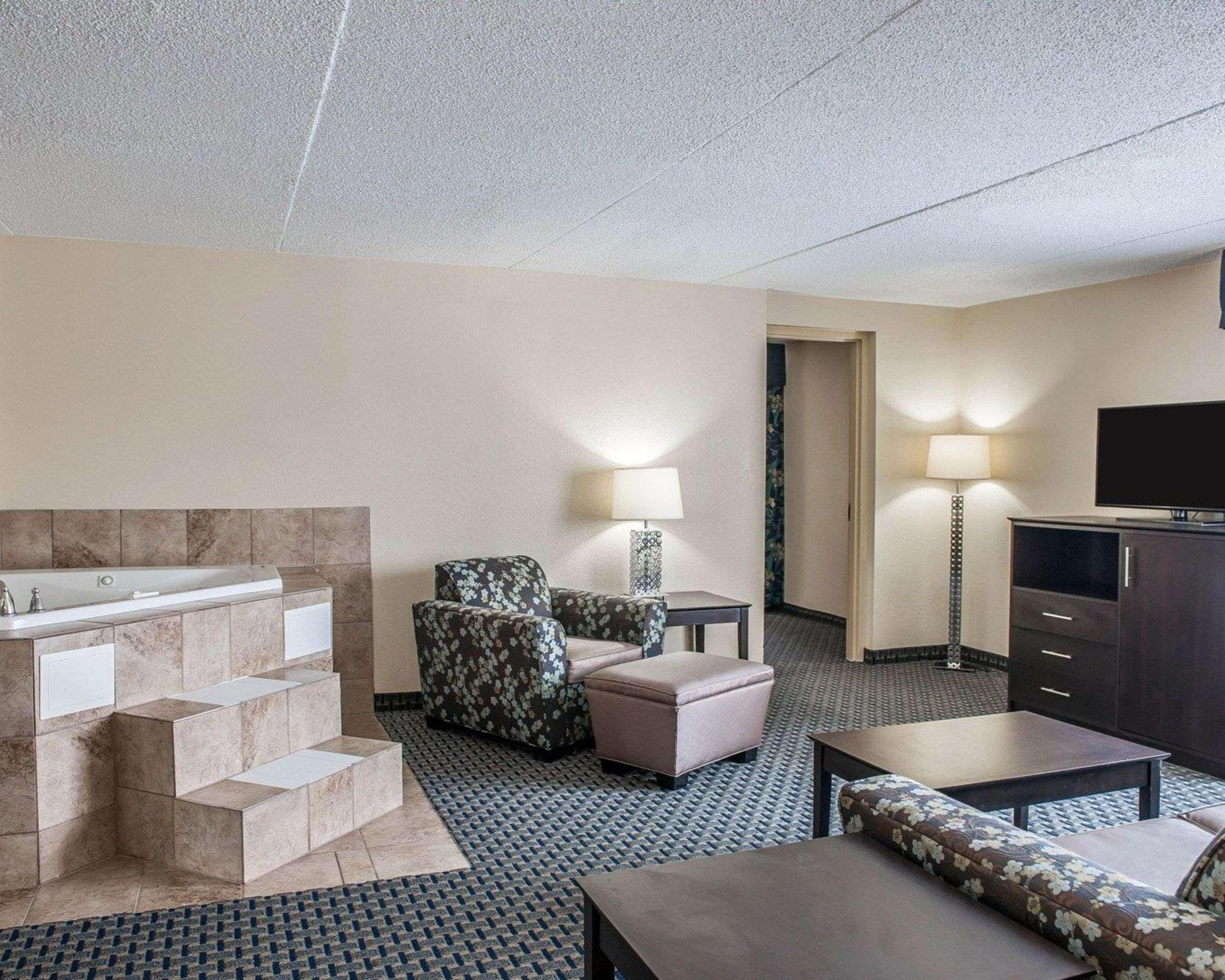 Quality Inn Terre Haute University Area מראה חיצוני תמונה
